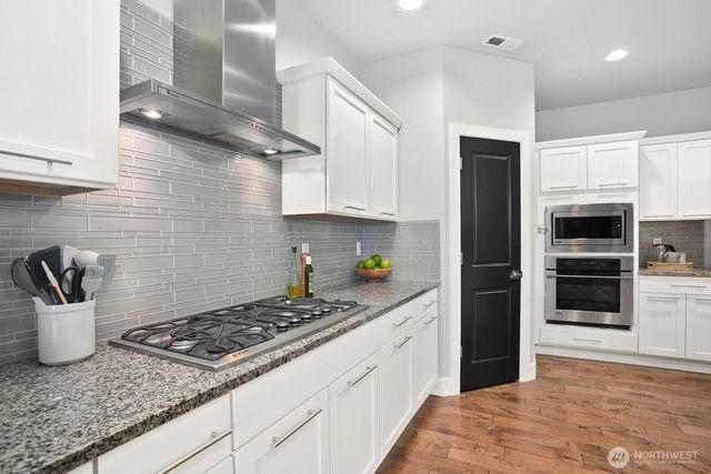 20025 6th Place W, Lynnwood, WA 98036