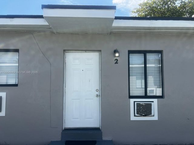 2081 NW 30st St 4, Miami, FL 33142