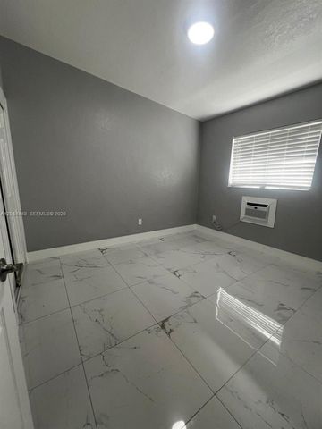 2081 NW 30st St 4, Miami, FL 33142