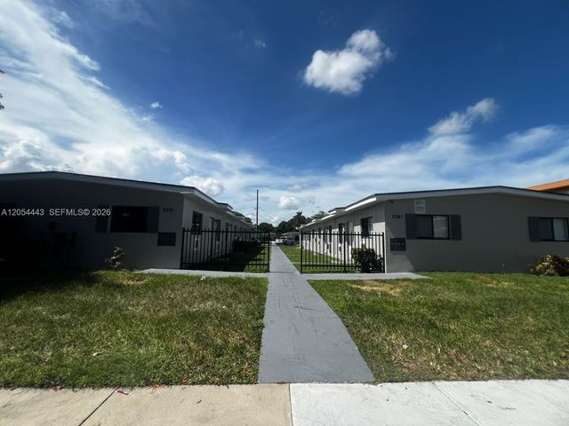 2081 NW 30st St 4, Miami, FL 33142