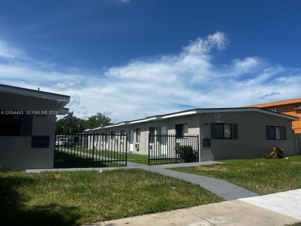 2081 NW 30st St 4, Miami, FL 33142