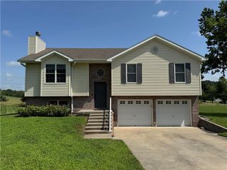 103 SW 95th Road, Warrensburg, MO 64093