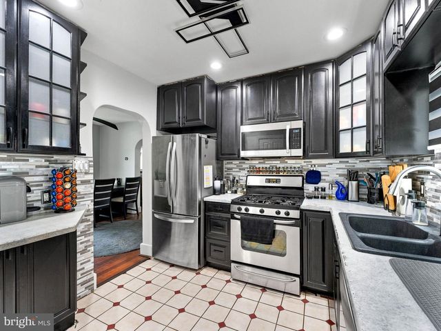 321 SYCAMORE AVE, Folsom, PA 19033