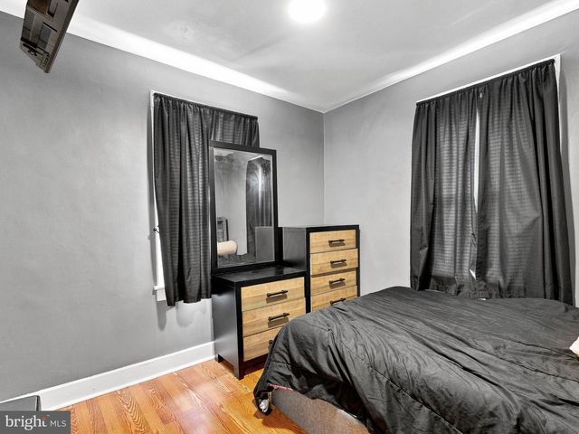 321 SYCAMORE AVE, Folsom, PA 19033
