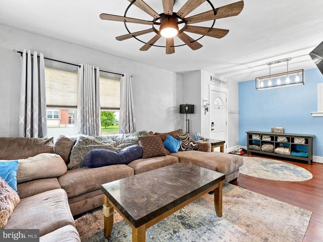 321 SYCAMORE AVE, Folsom, PA 19033