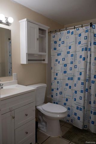 5052 Beecher Road, Flint, MI 48532