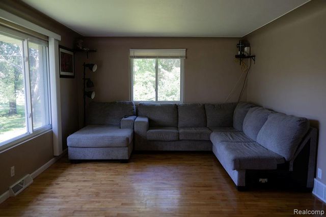 5052 Beecher Road, Flint, MI 48532