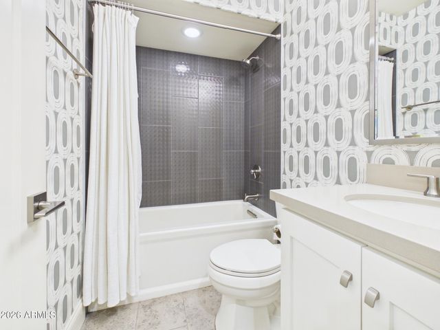 4816 N WOODMERE FAIRWAY -- 1005, Scottsdale, AZ 85251