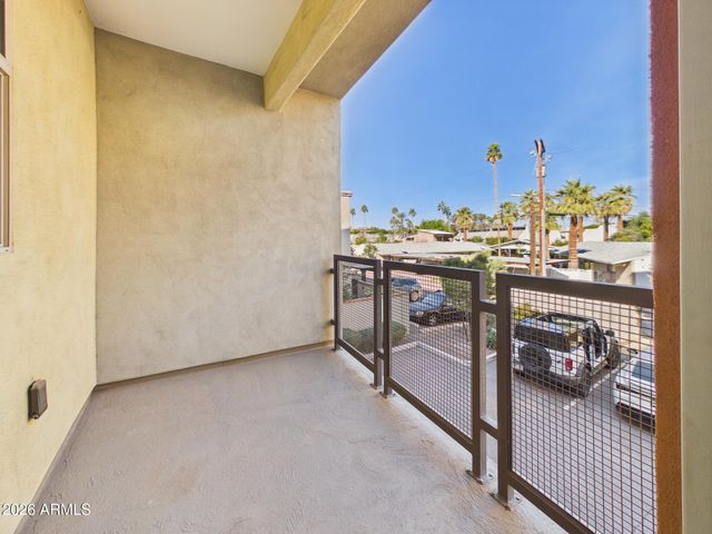 4816 N WOODMERE FAIRWAY -- 1005, Scottsdale, AZ 85251