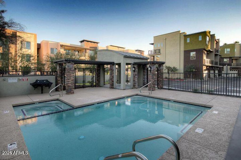 4816 N WOODMERE FAIRWAY -- 1005, Scottsdale, AZ 85251