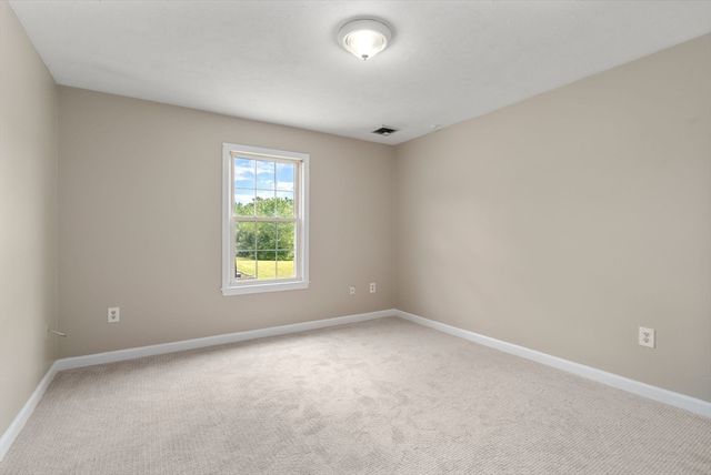 33 Fuller Ave 33, Attleboro, MA 02703