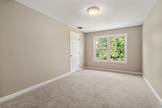 33 Fuller Ave 33, Attleboro, MA 02703