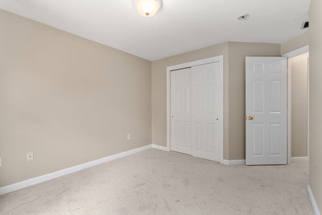 33 Fuller Ave 33, Attleboro, MA 02703