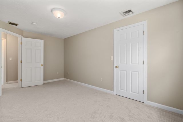 33 Fuller Ave 33, Attleboro, MA 02703