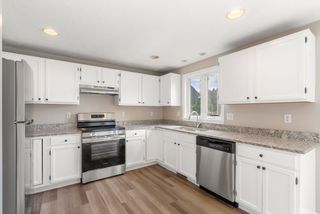 33 Fuller Ave 33, Attleboro, MA 02703