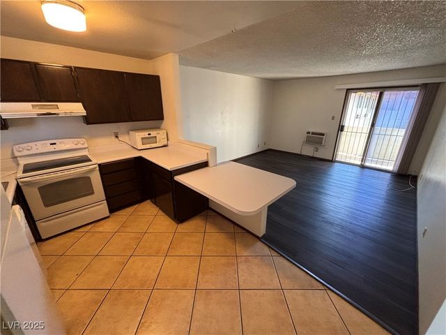 5340 Swenson Street 68, Las Vegas, NV 89119