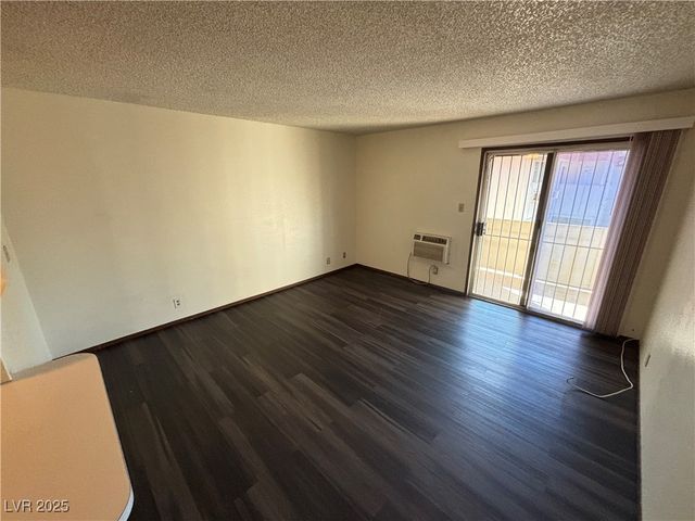 5340 Swenson Street 68, Las Vegas, NV 89119