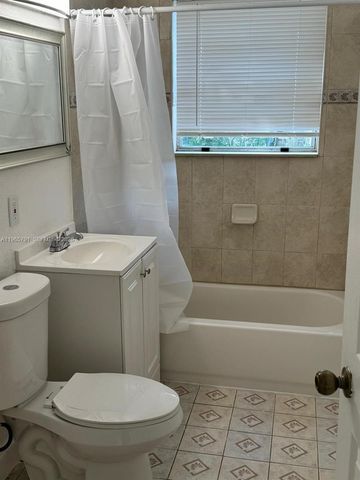 2832 SW 7th St, Fort Lauderdale, FL 33312