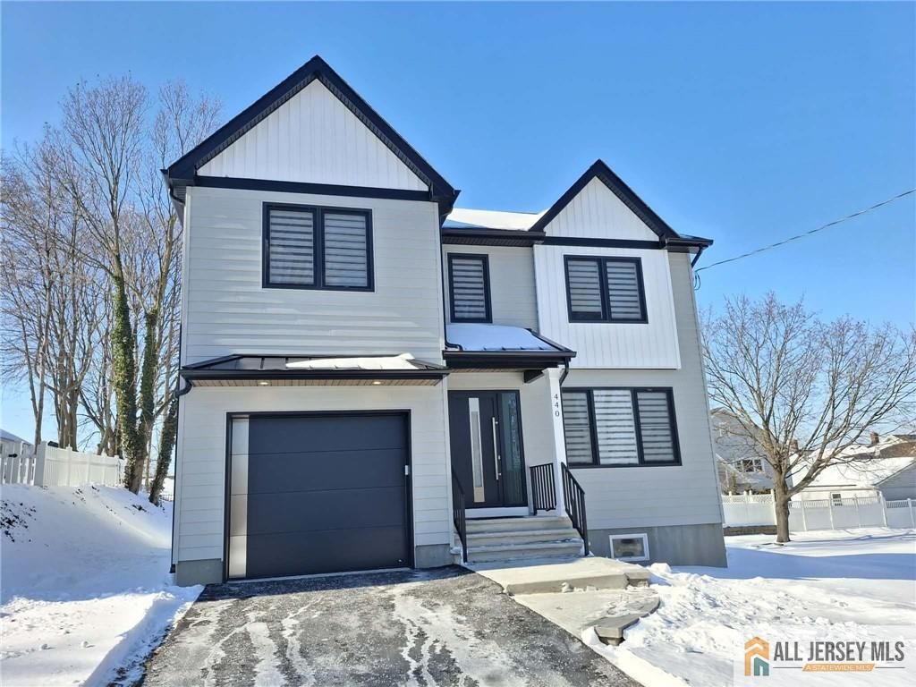 440 Railroad Avenue, South Amboy, NJ 08879