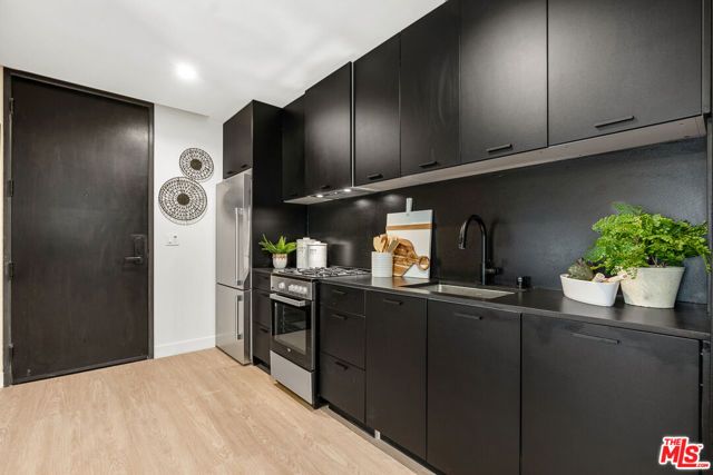 3667 Keystone Avenue 536, Los Angeles, CA 90034