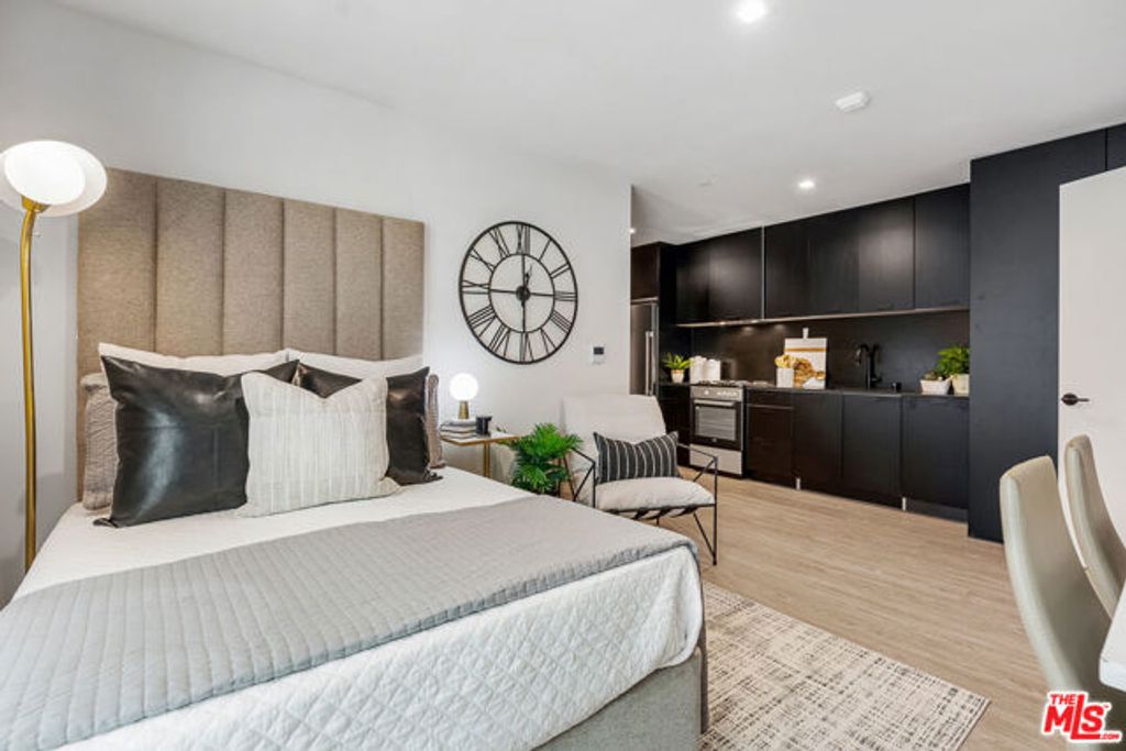 3667 Keystone Avenue 536, Los Angeles, CA 90034