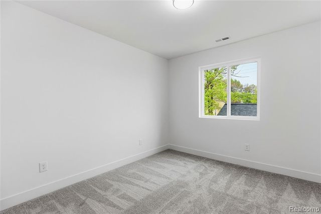 1404 E George Avenue, Hazel Park, MI 48030