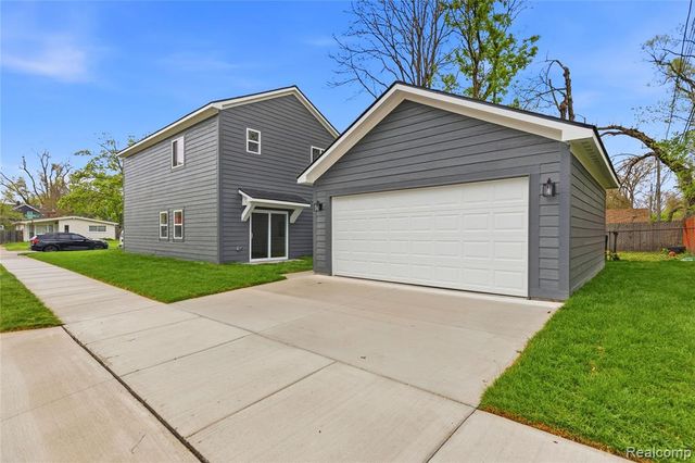 1404 E George Avenue, Hazel Park, MI 48030
