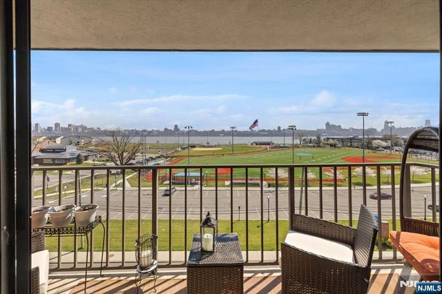 1150 River Road PHB, Edgewater, NJ 07020