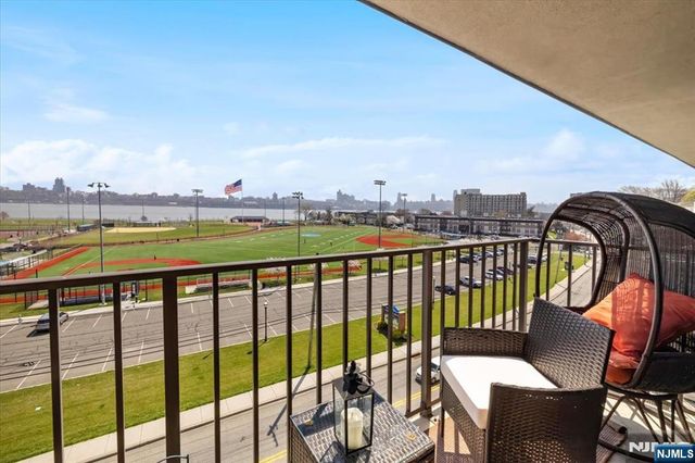 1150 River Road PHB, Edgewater, NJ 07020