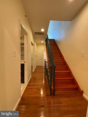 2548 S 2ND ST, Philadelphia, PA 19148