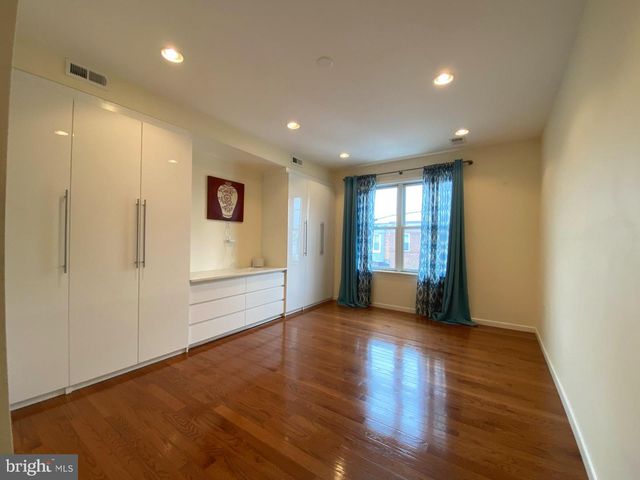 2548 S 2ND ST, Philadelphia, PA 19148