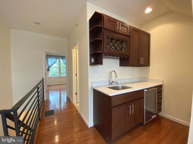 2548 S 2ND ST, Philadelphia, PA 19148