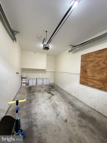 2548 S 2ND ST, Philadelphia, PA 19148