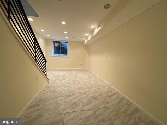 2548 S 2ND ST, Philadelphia, PA 19148