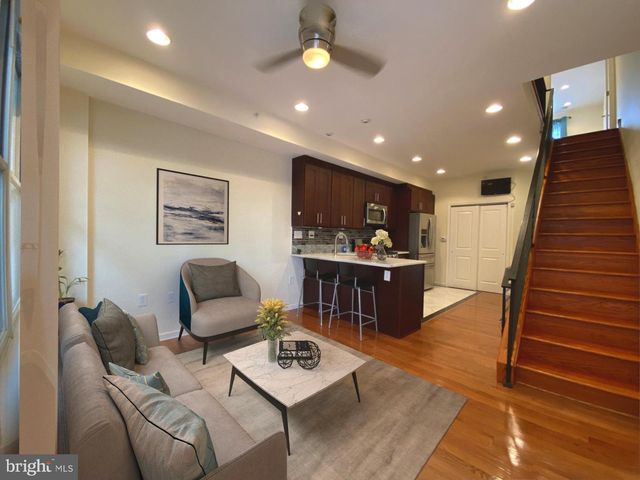 2548 S 2ND ST, Philadelphia, PA 19148