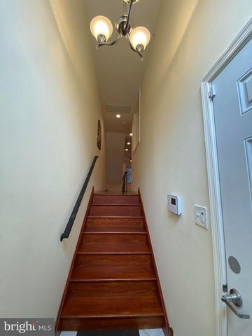 2548 S 2ND ST, Philadelphia, PA 19148