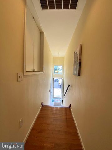 2548 S 2ND ST, Philadelphia, PA 19148