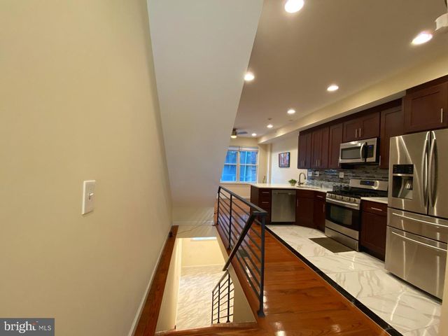 2548 S 2ND ST, Philadelphia, PA 19148