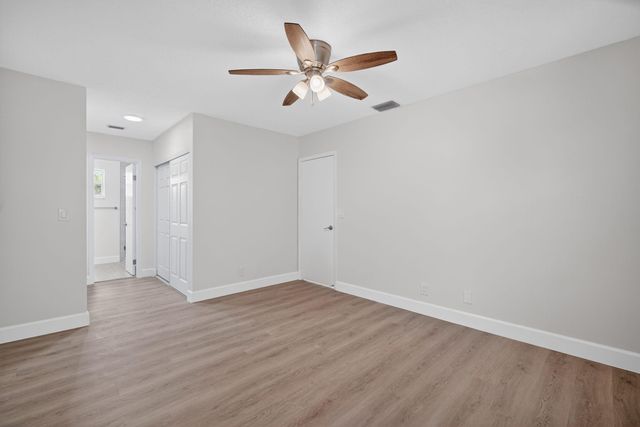 9870 NW 2nd Street, Plantation, FL 33324