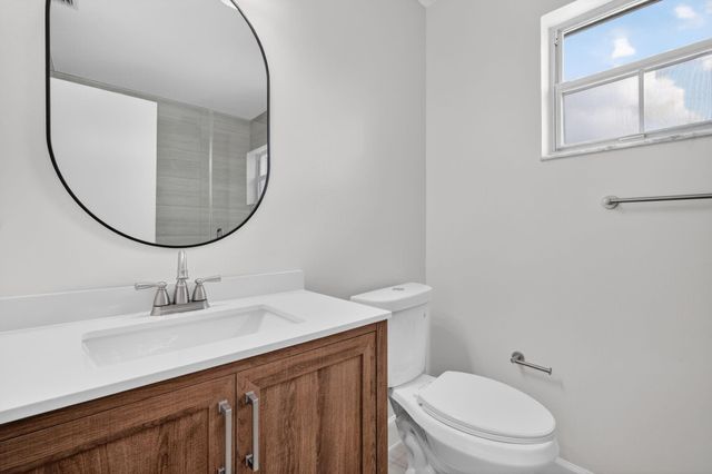 9870 NW 2nd Street, Plantation, FL 33324