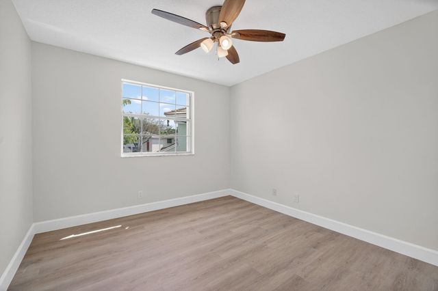 9870 NW 2nd Street, Plantation, FL 33324