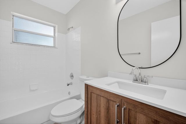 9870 NW 2nd Street, Plantation, FL 33324