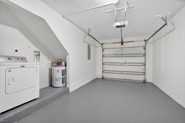 9870 NW 2nd Street, Plantation, FL 33324