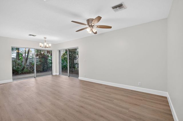 9870 NW 2nd Street, Plantation, FL 33324