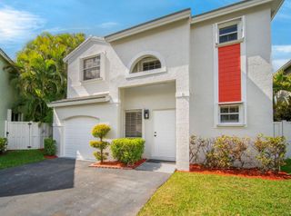 9870 NW 2nd Street, Plantation, FL 33324