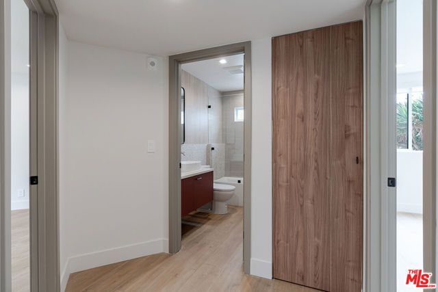 12425 Texas Avenue 6, Los Angeles, CA 90025