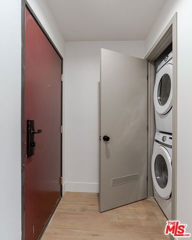 12425 Texas Avenue 6, Los Angeles, CA 90025