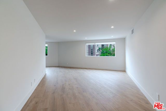 12425 Texas Avenue 6, Los Angeles, CA 90025