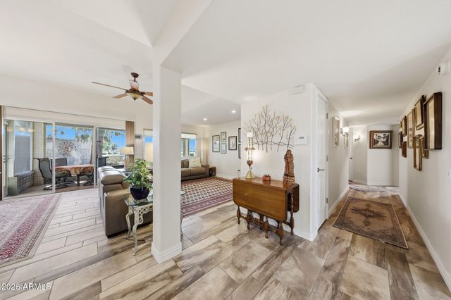 10101 W PINEAIRE Drive, Sun City, AZ 85351