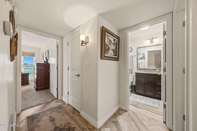 10101 W PINEAIRE Drive, Sun City, AZ 85351